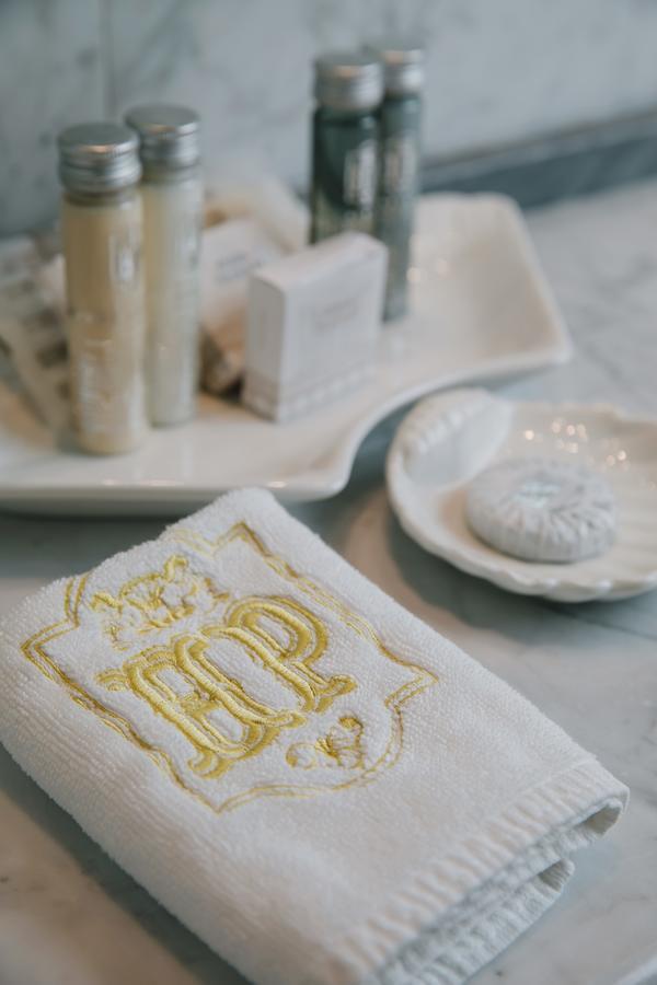 Senior Suite,812855715:JPEG